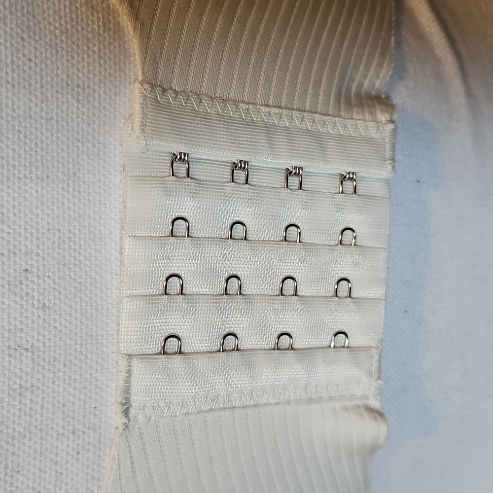 Cream Bra - Picture 5 of 5